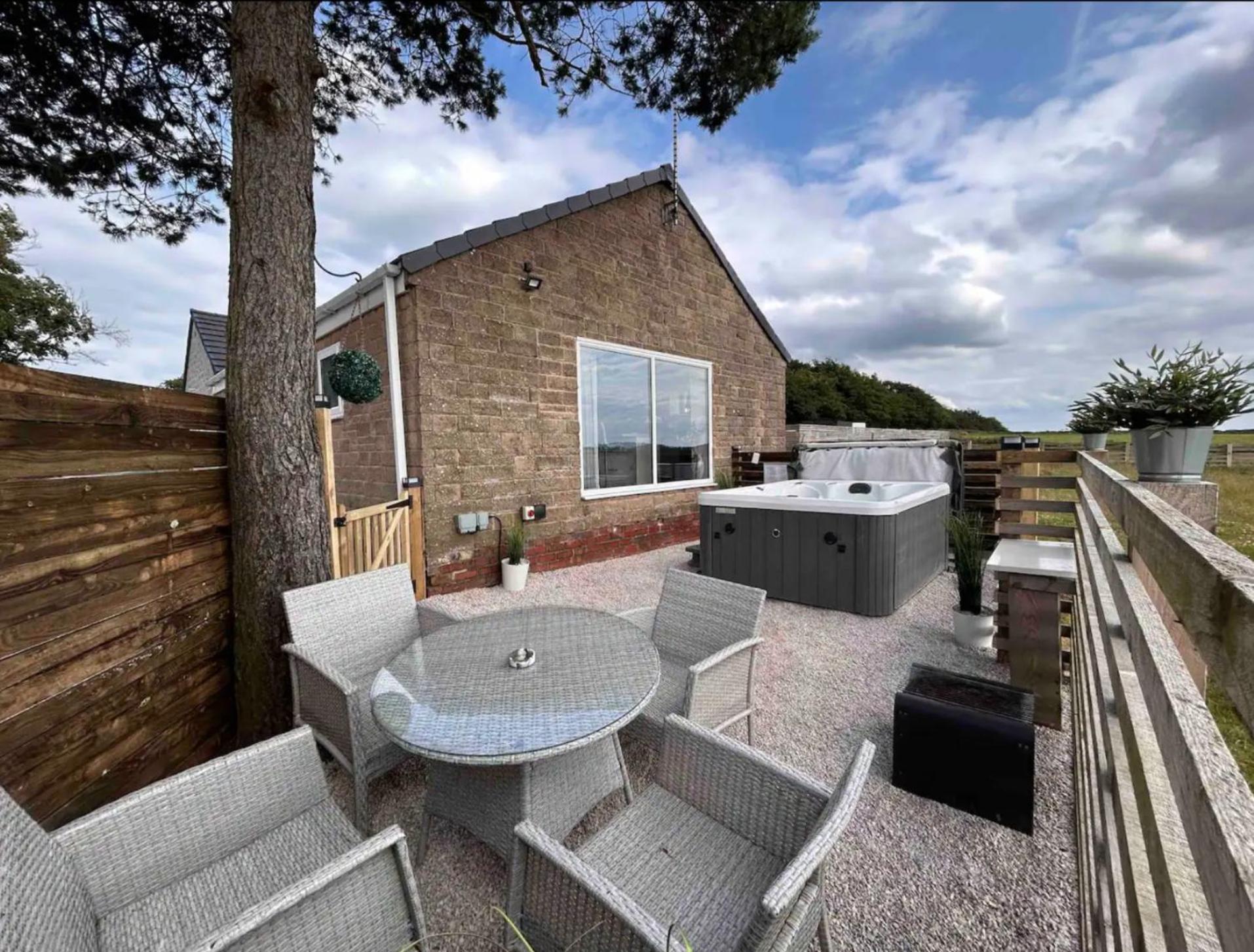Clover Lodge Chesterfield Exterior foto